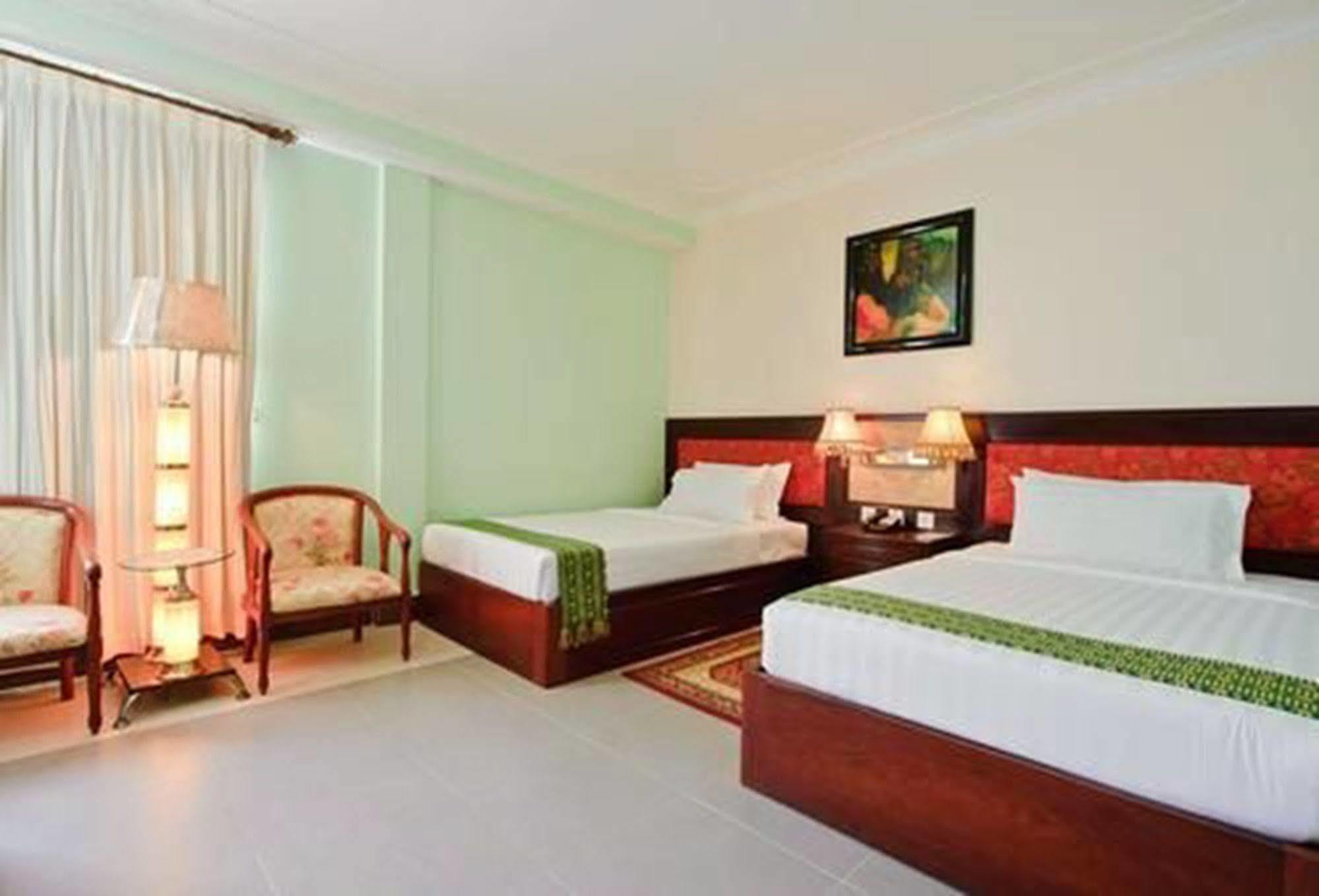 Hotel Luxury World Phnom Penh Zewnętrze zdjęcie